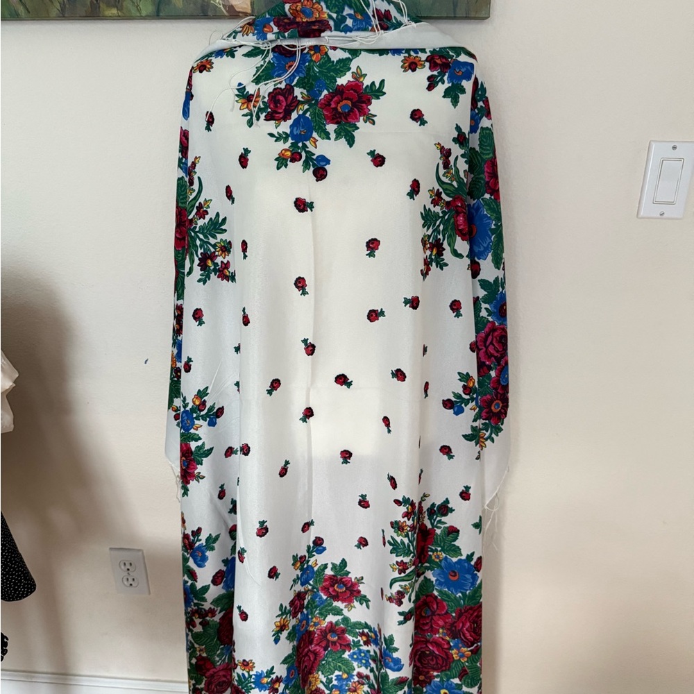 Floral Patterned Shawl with Fringe - Picture 3 of 3